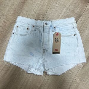 501 LEVI JEAN SHORTS